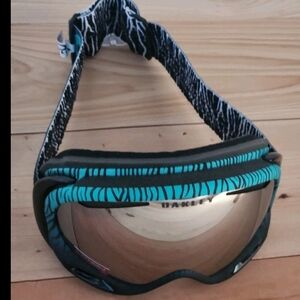 Oakley A-Frame 2.0 Snow Goggles with Mint and Black